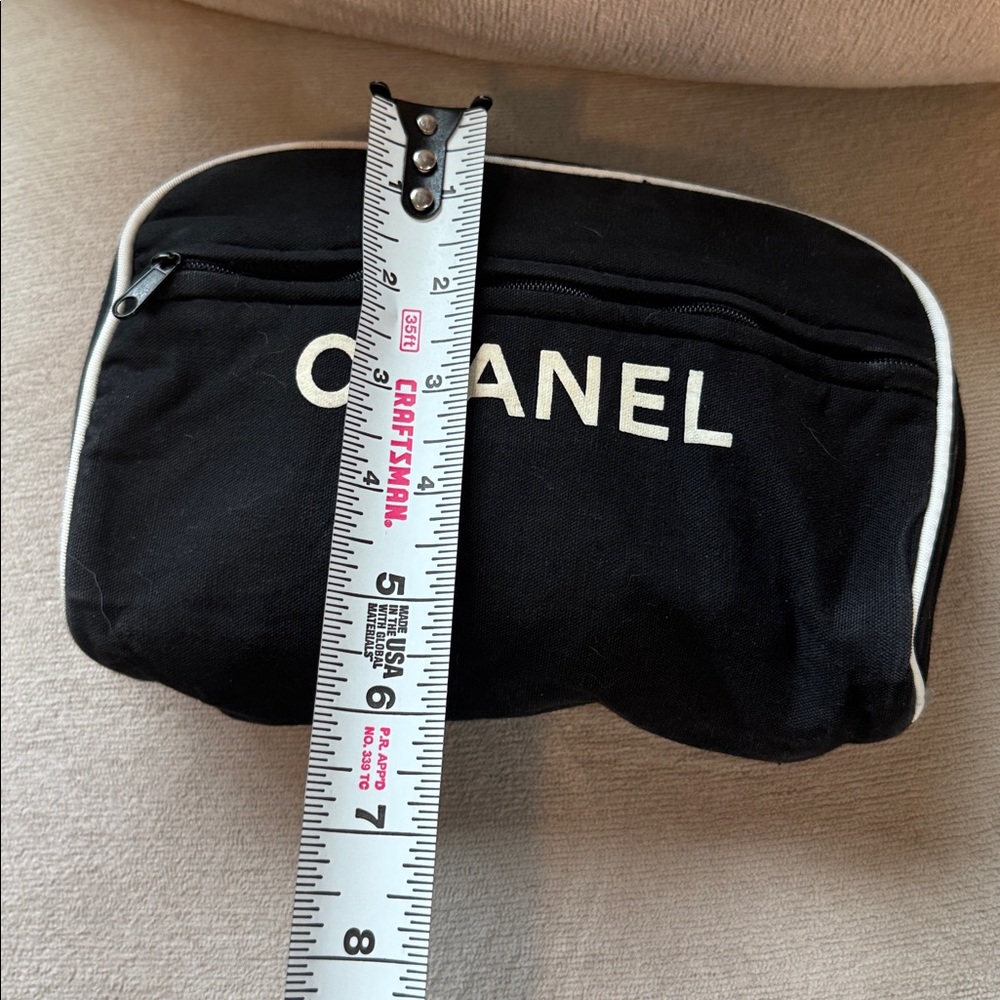 CHANEL Logo Cosmetic Pouch Make Up Bag - Picture 4 of 11
